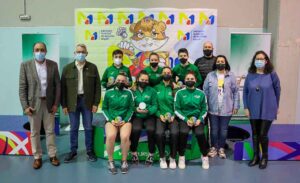 Representantes andaluces en el Máster Nacional de Bádminton Sub 15 y Sub 19 que ha tenido lugar en Mazagón.