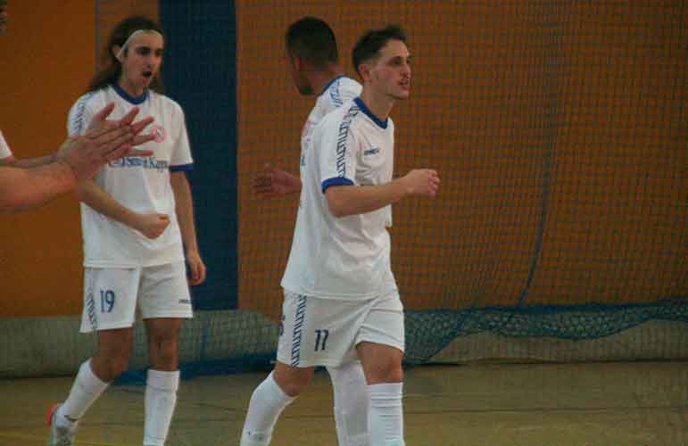 Los jugadores palmerinos celebran con Cuerda el segundo gol local. / Foto: @LaPalmaFS.