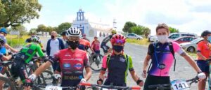 Las tres primeras clasificadas en la prueba celebrada en El Almendro. / Foto: Huelva Series XCM 2021.