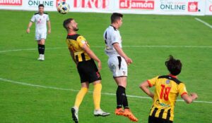 Cerrar la primera fase de la Liga con otro triunfo, el reto del San Roque este domingo en Gerena. / Foto: @SanRoqueLepe.