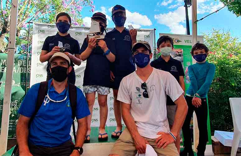 Representantes del CDNPU en el Campeonato de Andalucía de aguas interiores de óptimist.