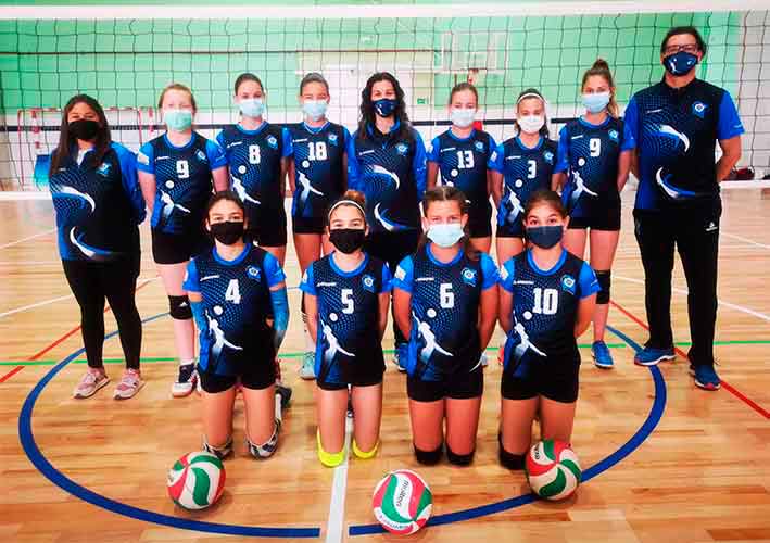 El CD Estuaria Infantil femenino de voleibol cerró la temporada con su participación en el Campeonato de Andalucía.