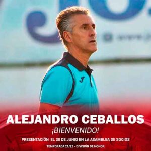 El Ayamonte da la bienvenida al que será su nuevo entrenador, Alejandro Ceballos. / Foto: @ayamonte_cf.