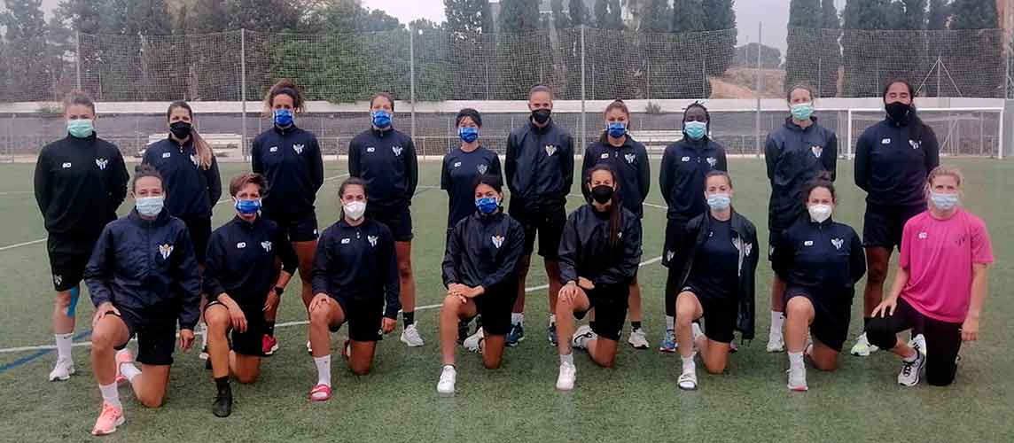 El Sporting de Huelva se entrenó este sábado en las instalaciones del Valencia. / Foto: @sportinghuelva.