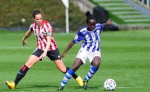 Fatou Kanteh, que firmó por dos temporadas, es una de las jugadoras del Sporting que continúan. / Foto: www.lfp.es.