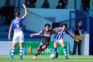 En la primera vuelta en Huelva, el Sporting vio como el Éibar empató al final tras ir ganando por 2-0. / Foto: www.lfp.es.