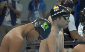 David Sánchez, momentos antes de comenzar la final de los 100 mariposa. / Foto: Captura imagen RTVE.