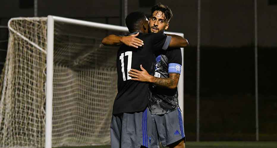 El Recre fue muy superior al Moguer y se impuso en la segunda semifinal del Trofeo Platero. / Foto: @recreoficial.