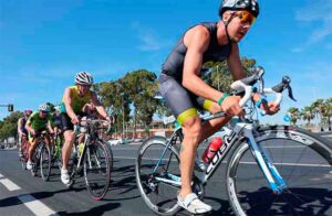 La quinta edición del Triatlón 'Huelva, Puerto del Descubrimiento' se disputa este próximo sábado.