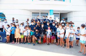 Participantes y triunfadores de la regata celebrada este fin de semana en el RCMH.