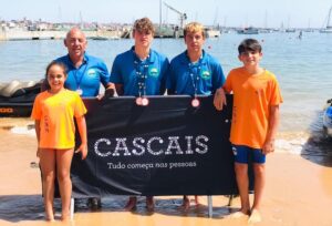 Componentes del Club Natación Huelva en la prueba celebrada en Cascáis.