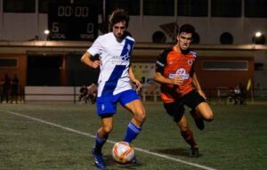 Sensacional comienzo de Liga del Cartaya con un triunfo rotundo en Rota. / Foto: Pablo Sayago.