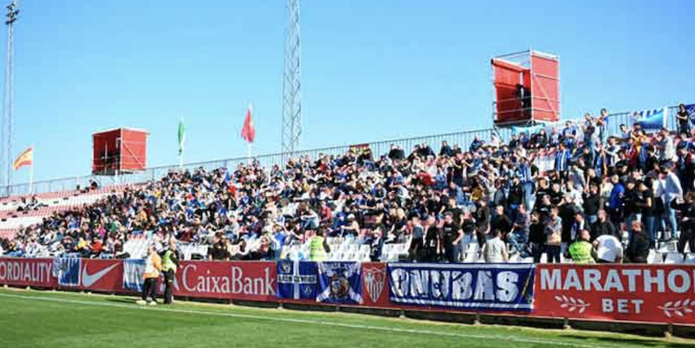 El Recre volverá a estar arropado en un desplazamiento, este domingo en Los Palacios. / Foto: P. Sayago.