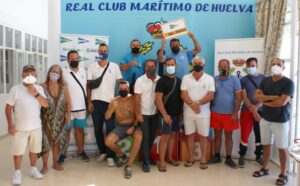 Los diversos ganadores de los concursos de pesca del Real Club Marítimo de Huelva.