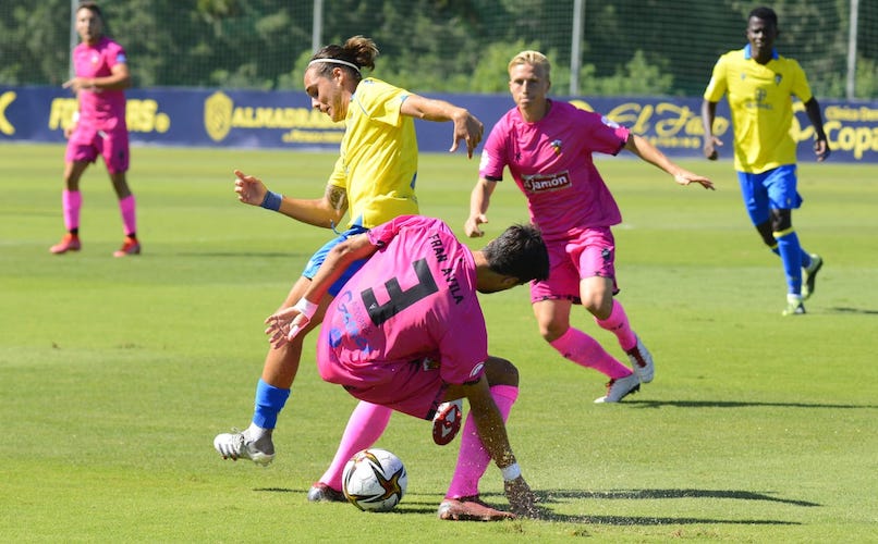 Derrota del San Roque en su estreno liguero en Cádiz. / Foto: @Cadiz_CFCantera.