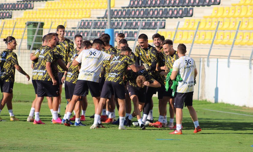 El San Roque afronta con ganas su partido de este domingo ante la AD Ceuta en el Ciudad de Lepe. / Foto: @SanRoqueLepe.