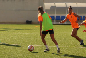 El Sporting de Huelva ha preparado con ganas su segundo partido liguero en Valencia. / Foto: @sportinghuelva.