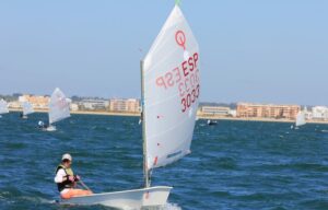 Isla Canela albergó la primera regata clasificatoria para la formación del equipo andaluz de óptimist.