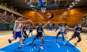 Comienza este domingo ante el City of Academy Badajoz la novena temporada consecutiva en la EBA del Huelva Comercio. / Foto: C. Verdier.