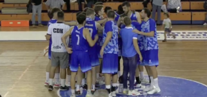 Los jugadores del Ciudad de Huelva celebran el triunfo obtenido ante el Torta del Casar, primero en casa. / Foto: Captura imagen Teleonuba.