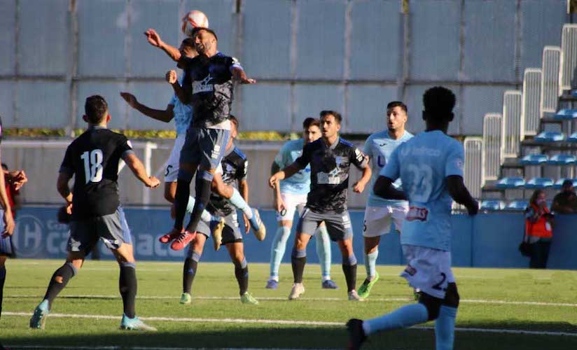 El Recre confía en sacar adelante su compromiso de este domingo ante uno de los 'gallitos' del grupo, el Gerena. / Foto: Lucena Hoy.