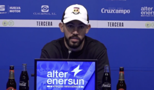 Adri Arjona reconoció en rueda de prensa que "el Recre va a sufrir en el partido ante el Cartaya". / Foto: Captura imagen Recreativo de Huelva.