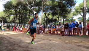 Emilio Martín fue el ganador en la prueba masculina del XXXIV Cross 'Pinares de Cartaya', Atletismo, Cartaya.