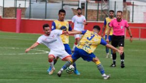 Seguir invicto fuera de casa, el reto de La Palma este domingo en Sevilla ante el Atlético Central. / Foto: @LaPalmaCF.