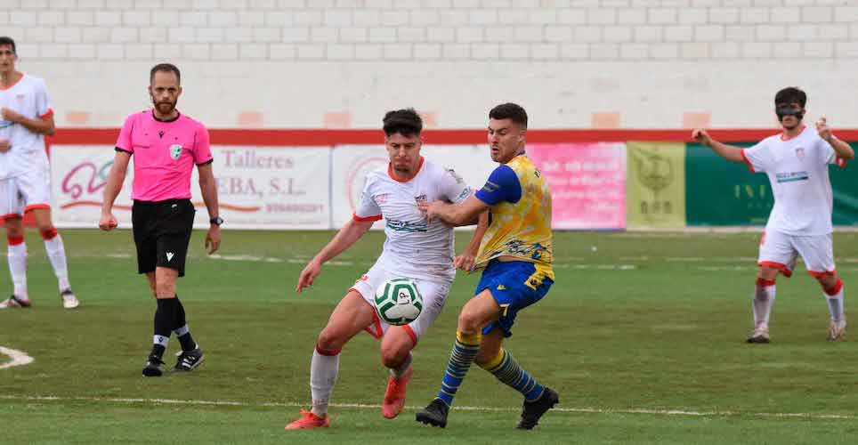 Ganar a la UB Lebrijana en casa, el objetivo de La Palma este domingo. / Foto: David Limón.