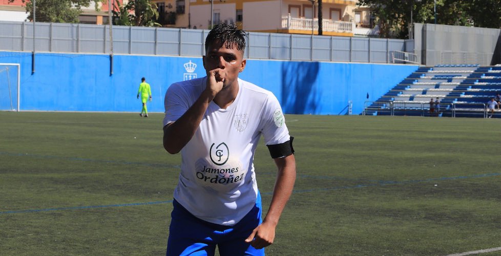 El nuevo jugador del Bollullos Said, celebrando un gol en las filas del Alcalá. / Foto: @CD_Alcala.