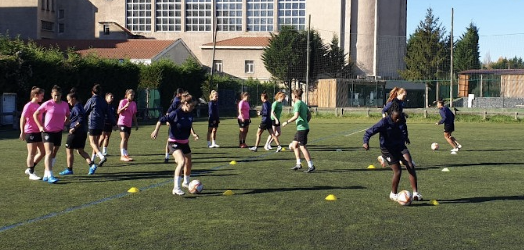 Las jugadoras del Sporting tuvieron la última sesión de trabajo de la semana a su llegada al hotel en Bilbao. / Foto: @sportinghuelva.