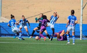 Olvidar el partido ante la UD Granadilla y mejorar prestaciones para ganar en Madrid, la intención del Sporting. / Foto: www.lfp.es.