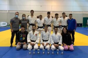 Componentes del Club Huelva TSV Judo que han brillado en el Campeonato de Andalucía Absoluto celebrado en Mijas. / Foto: @JudoHuelva1.