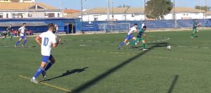 El filial del Recre sigue sin levantar cabeza y cosechó una nueva derrota, en este caso con el Guadalcacín. / Foto: G. N.