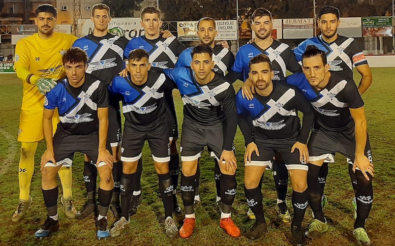 Once titular del Bollullos que logró el triunfo en su desplazamiento a Chiclana. / Foto: @bollulloscf1933.