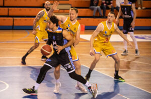 Fede Ristori está siendo el jugador más destacado del Huelva Comercio. / Foto: C. Verdier.