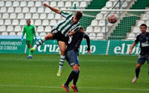 Tras el empate en Córdoba, el Recre sólo piensa en ganar este domingo al Cabecense. / Foto: @Cantera_CCF.