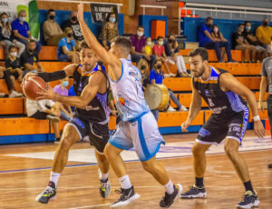 Ganar en El Puerto de Santa María, reto obligado del Huelva Comercio. / Foto: C. Verdier.