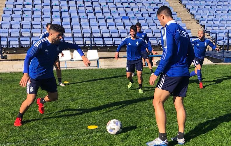 Los dos positivos por Covid se encuentran en sus domicilios y el resto del plantel del Recre se entrenó con normalidad. / Foto: @recreoficial.