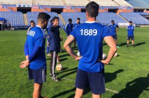 Alberto Gallego, durante el entrenamiento de este viernes en el estadio Nuevo Colombino. / Foto: @recreoficial.