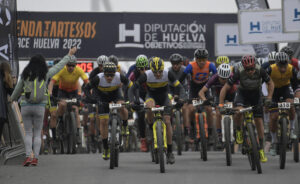 Un recorrido de 68 kilómetros desafiaron los corredores en la segunda etapa de 'La Leyenda de Tartessos'. / Foto: Jesús Jiménez.