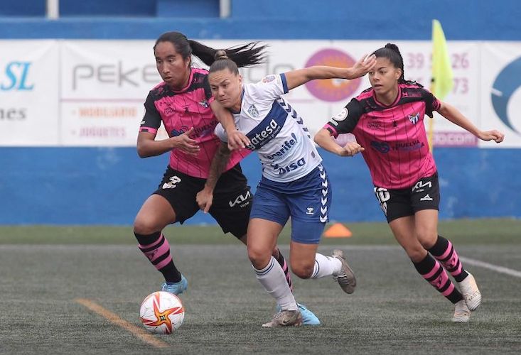 El Sporting quiere ganar para salir del descenso en el que cayó tras perder con la UD Granadilla. / Foto: www.lfp.es.