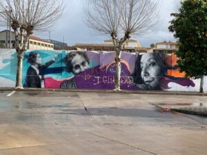 Valverde dedica un mural a Almudena Grandes, Clara Campoamor y Rosa Rite