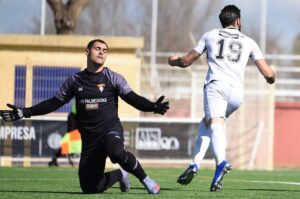 El Ayamonte supo sobreponerse al mazazo que supuso el primer gol del cuadro sevillano a poco de comenzar. / Foto: @ClubAtlCentral.