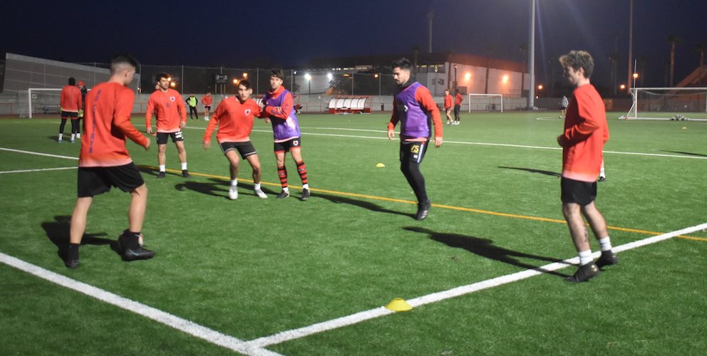 El Cartaya ha preparado de manera concienzuda su compromiso de este domingo ante el Cabecense. / Foto: @AD_Cartaya.