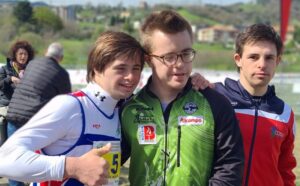 Nicolás Castaño, con un tiempo de 10:35, logró la medalla de oro en Basauri. 