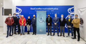 Un momento de la presentación del Premio Periodístico 'Reportera Alicia Rodríguez' puesto en marcha por el Real Club Recreativo de Huelva, SAD. / Foto: @recreoficial.