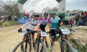 Las tres primeras clasificadas en el XIII Rally BTT Villa de Paterna celebrado este fin de semana.