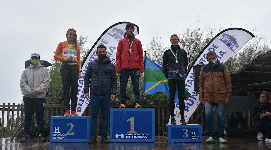 Sandra Shenkel, Raquel Hernández y Rocío Espada conformaron el podio de la prueba femenina.