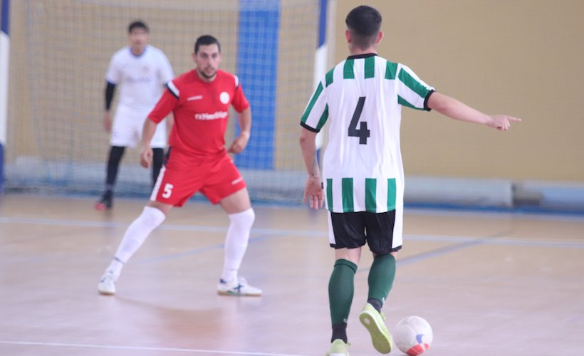 Contundente derrota del Smurfit Kappa ante el Córdoba Futsal Patrimonio. / Foto: @LaPalmaFS.